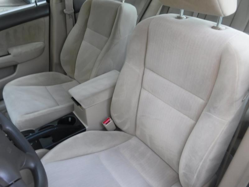 Honda Accord LX sedan AT 2003