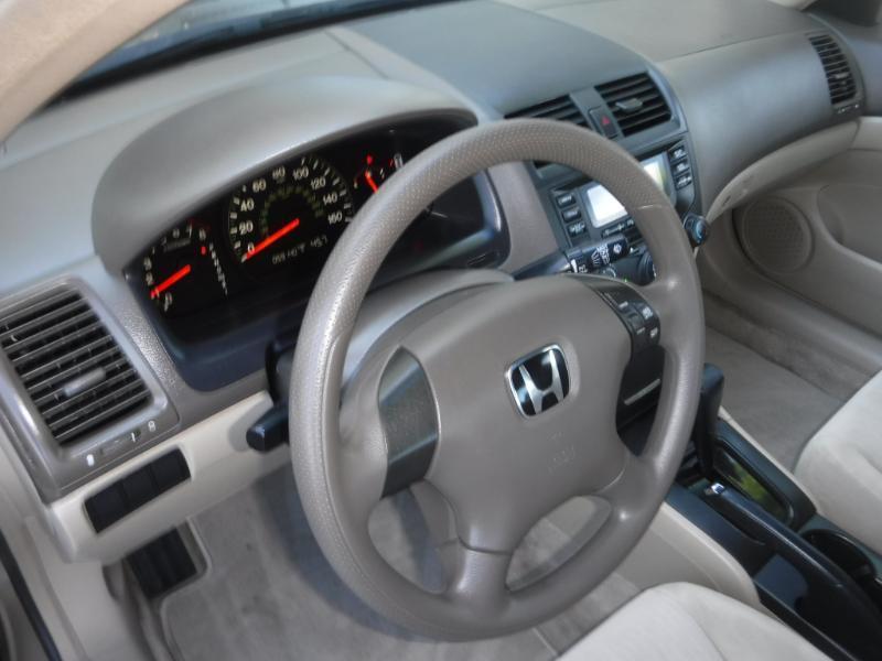 Honda Accord LX sedan AT 2003