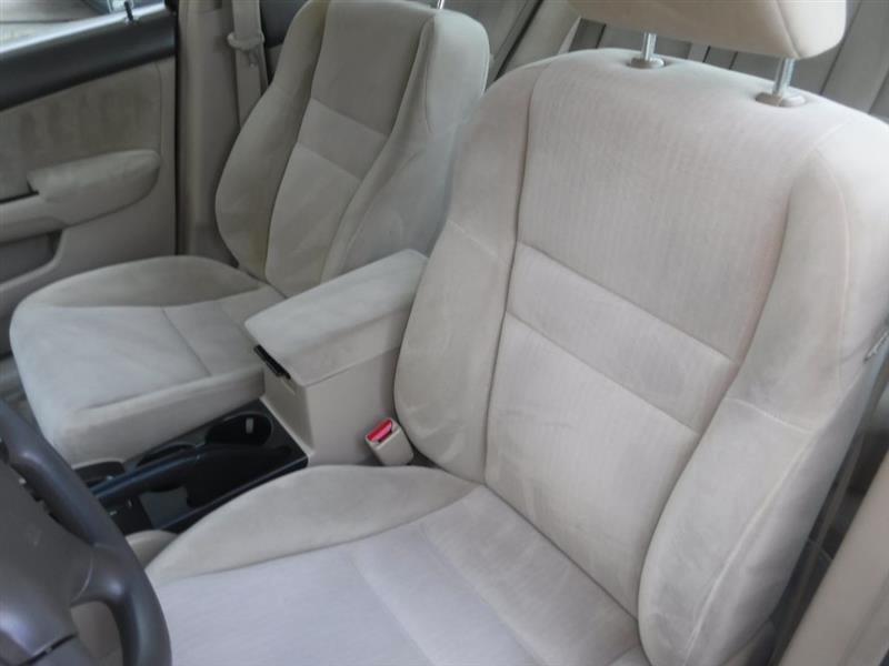 Honda Accord LX sedan AT 2003