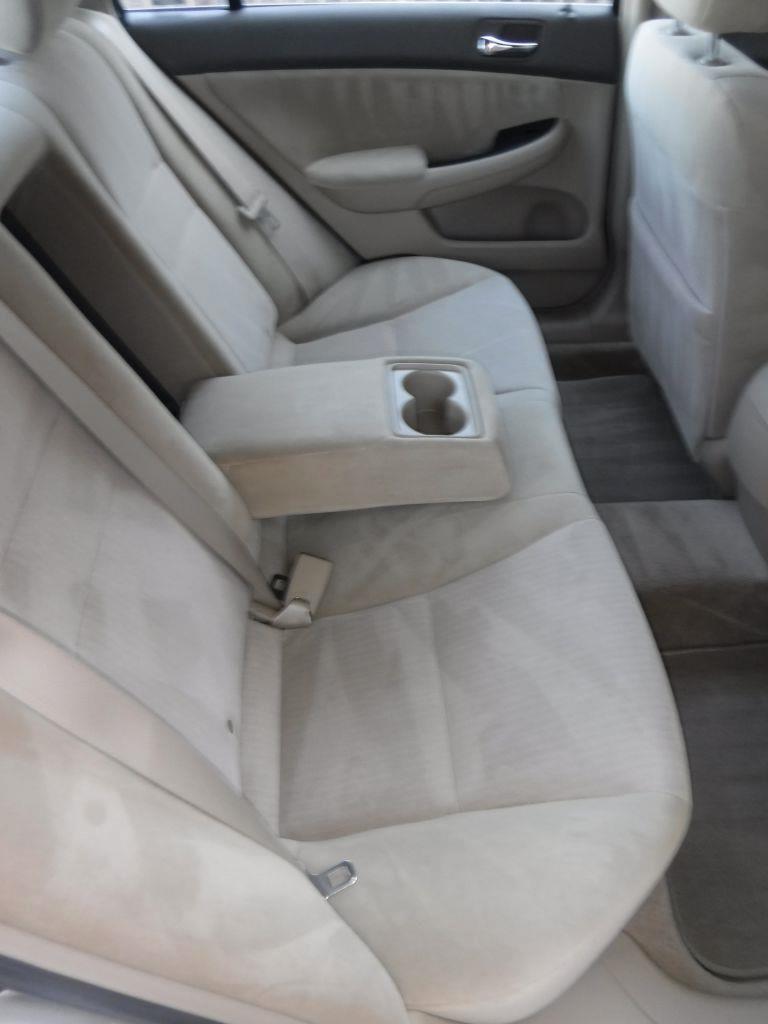Honda Accord LX sedan AT 2003