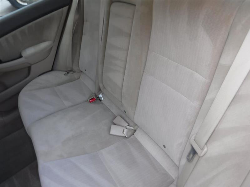 Honda Accord LX sedan AT 2003