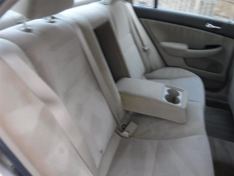 Honda Accord LX sedan AT 2003