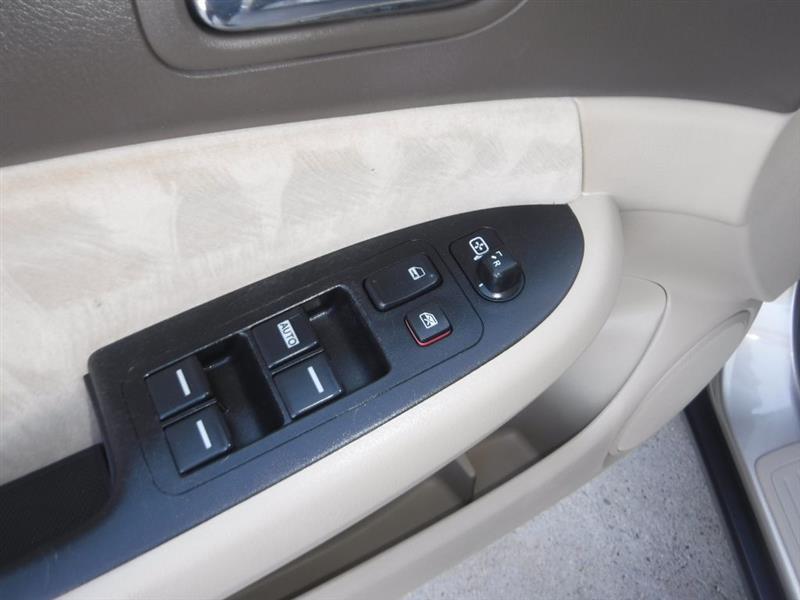 Honda Accord LX sedan AT 2003