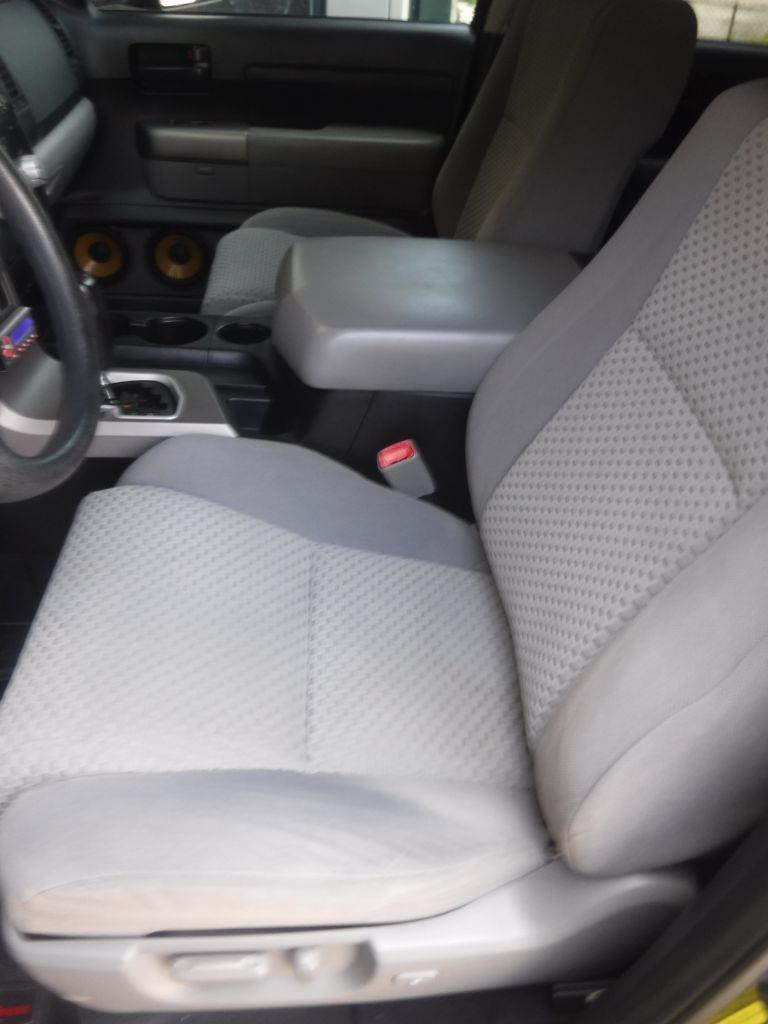 Toyota Tundra Tundra-Grade CrewMax 5.7L FFV 4WD 2012