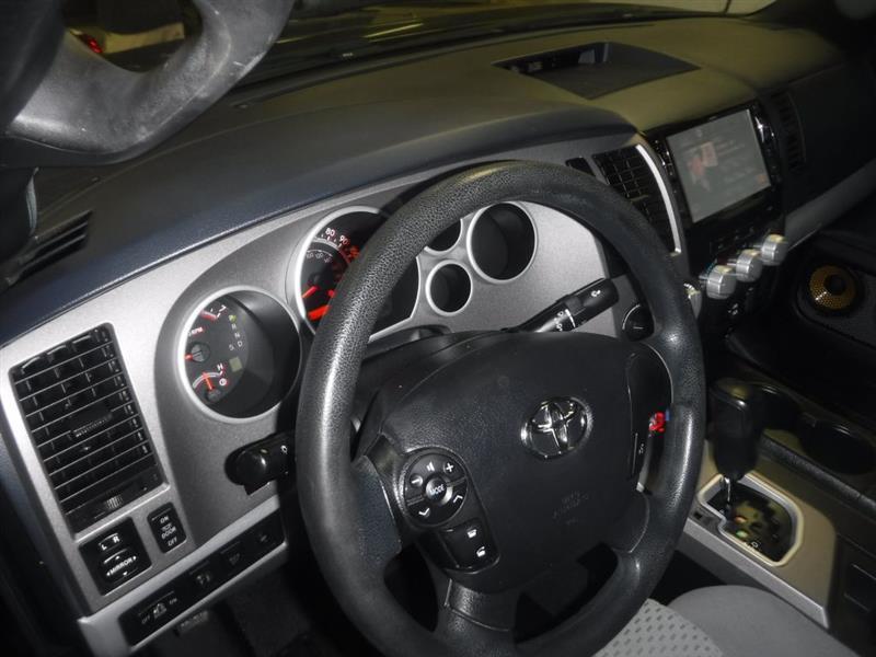 Toyota Tundra Tundra-Grade CrewMax 5.7L FFV 4WD 2012