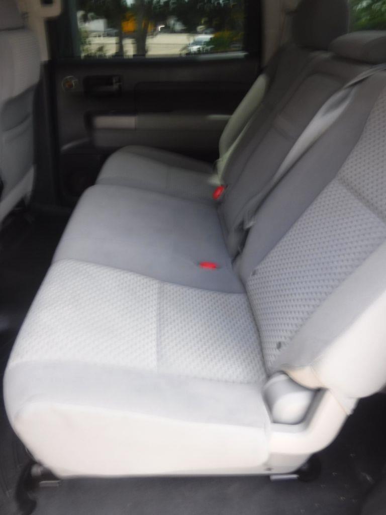 Toyota Tundra Tundra-Grade CrewMax 5.7L FFV 4WD 2012