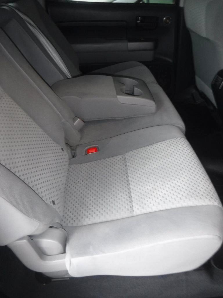 Toyota Tundra Tundra-Grade CrewMax 5.7L FFV 4WD 2012