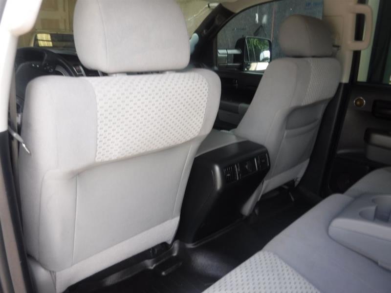 Toyota Tundra Tundra-Grade CrewMax 5.7L FFV 4WD 2012