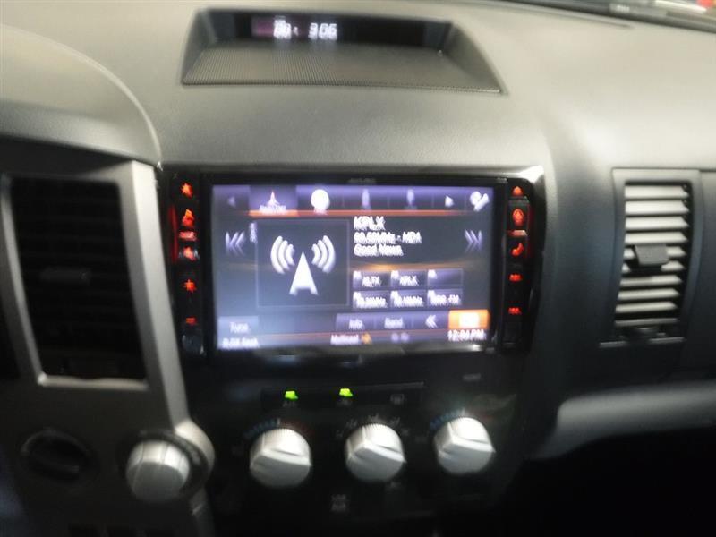 Toyota Tundra Tundra-Grade CrewMax 5.7L FFV 4WD 2012