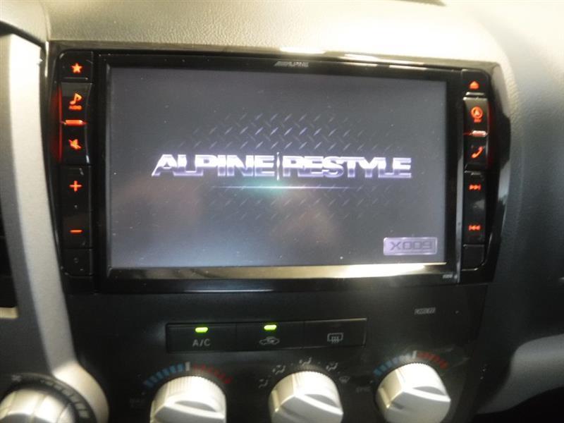 Toyota Tundra Tundra-Grade CrewMax 5.7L FFV 4WD 2012