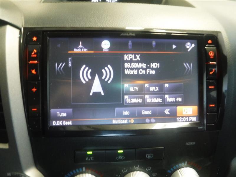 Toyota Tundra Tundra-Grade CrewMax 5.7L FFV 4WD 2012