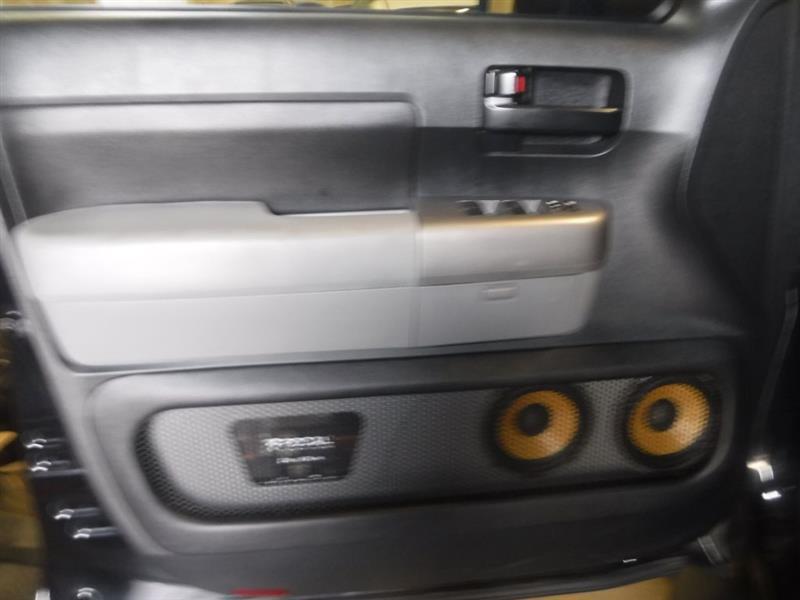 Toyota Tundra Tundra-Grade CrewMax 5.7L FFV 4WD 2012