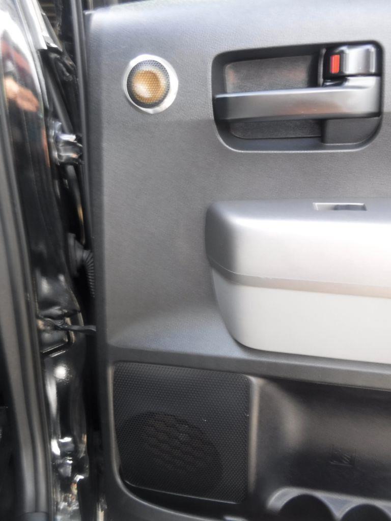 Toyota Tundra Tundra-Grade CrewMax 5.7L FFV 4WD 2012