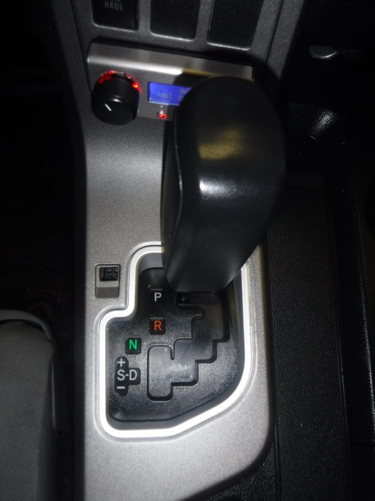 Toyota Tundra Tundra-Grade CrewMax 5.7L FFV 4WD 2012