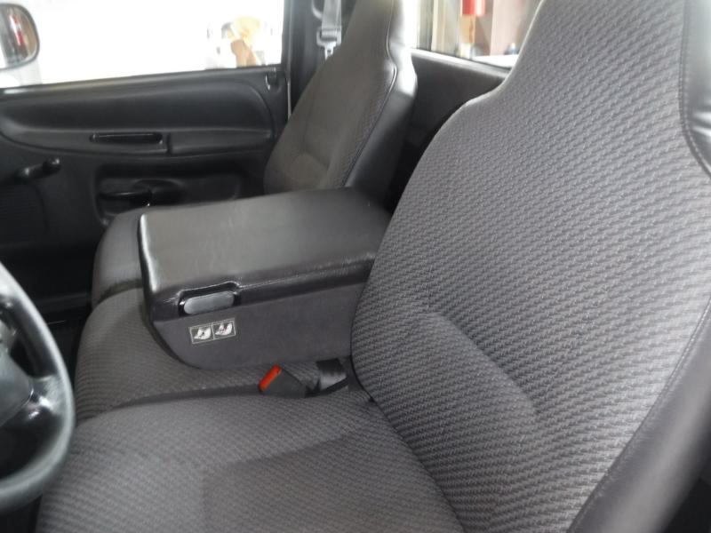 Dodge Ram 1500 ST Regular Cab 2WD 2001