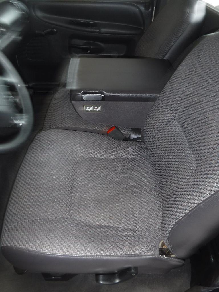 2001 Dodge Ram Pickup ST - Photo 26