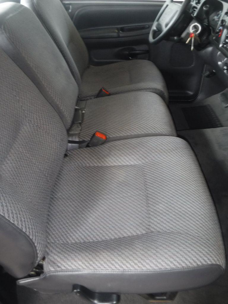 2001 Dodge Ram Pickup ST - Photo 27