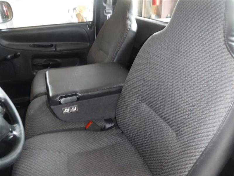 2001 Dodge Ram Pickup ST - Photo 28