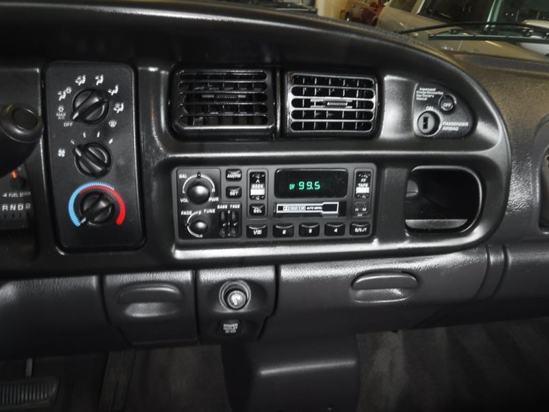 2001 Dodge Ram Pickup ST - Photo 36