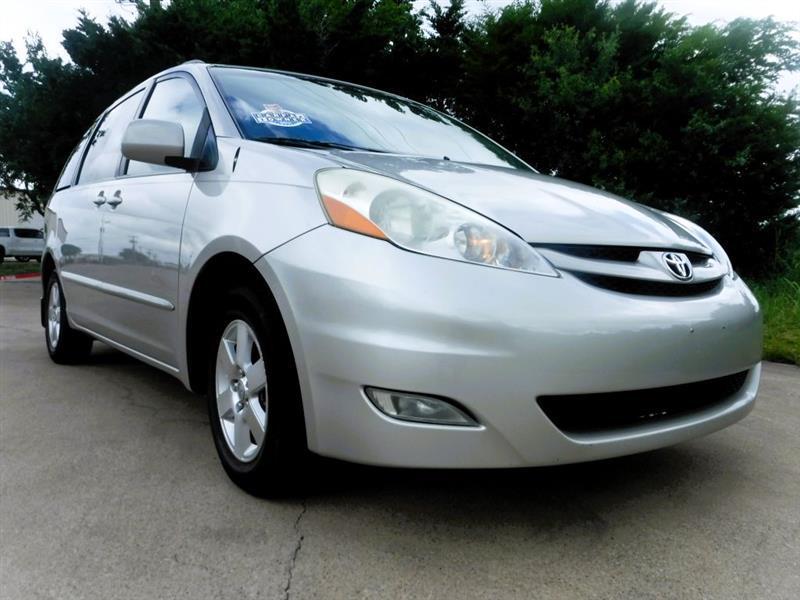 Toyota Sienna XLE FWD 2009