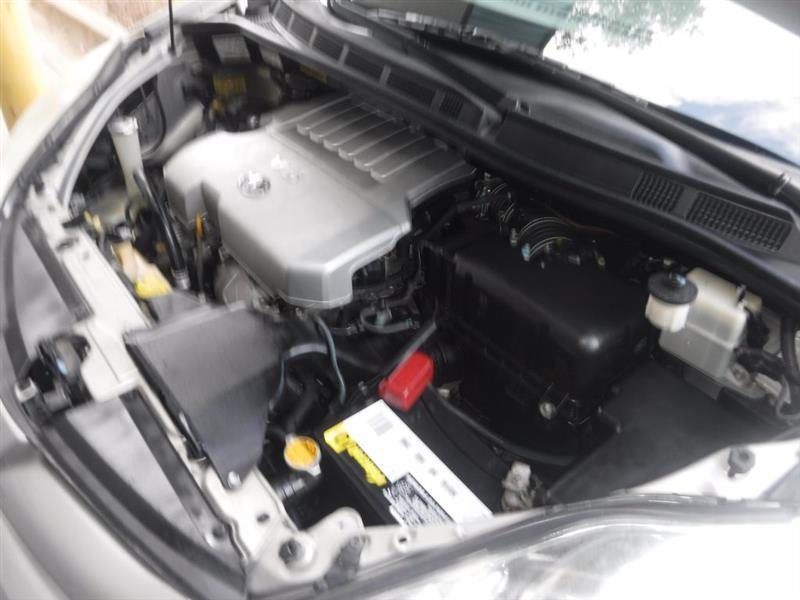 Toyota Sienna XLE FWD 2009