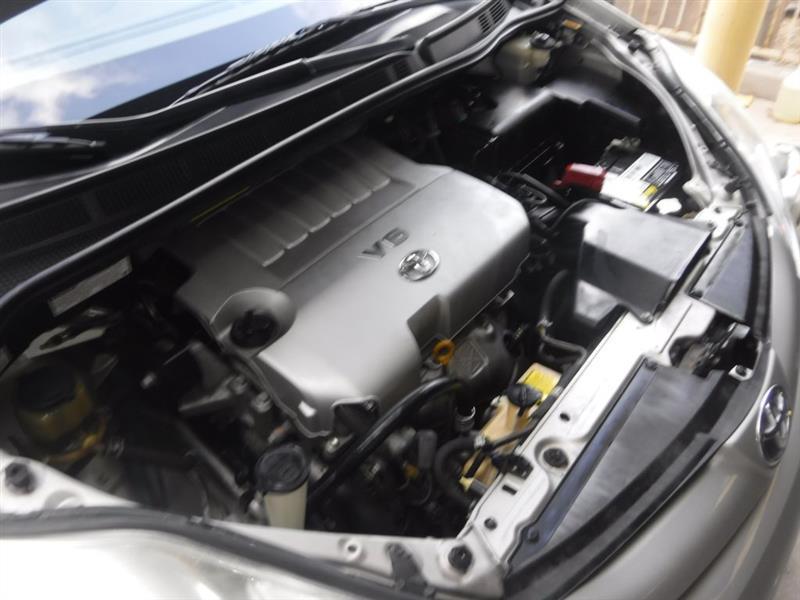 Toyota Sienna XLE FWD 2009