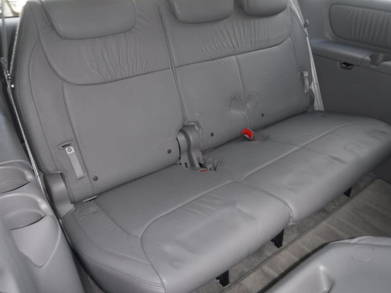 Toyota Sienna XLE FWD 2009