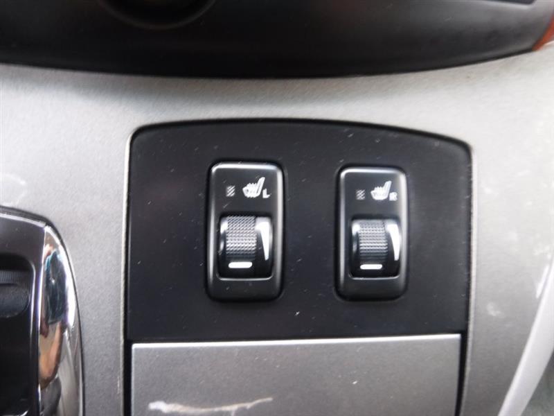 Toyota Sienna XLE FWD 2009