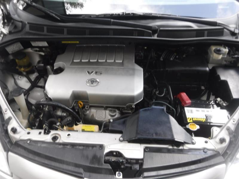 Toyota Sienna XLE FWD 2009