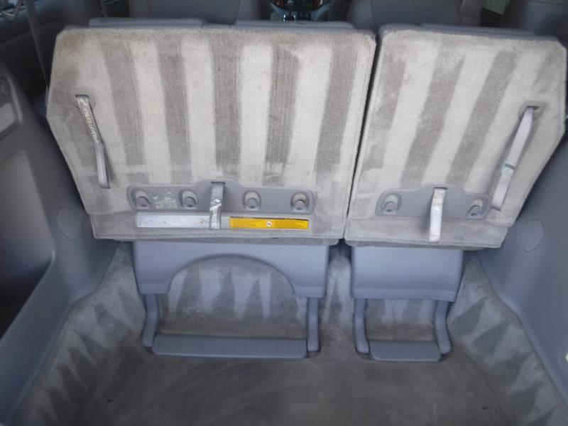 Toyota Sienna XLE FWD 2009