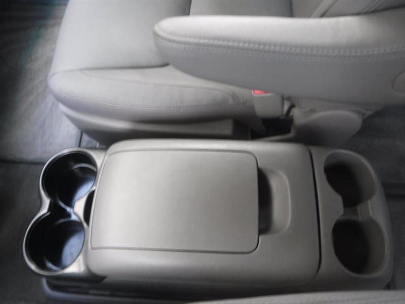 Toyota Sienna XLE FWD 2009