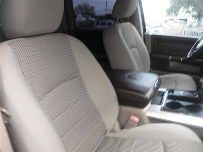 Dodge 1500 SLT Crew Cab 4WD 2012