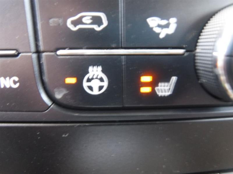 Chrysler Town & Country Touring-L 2012