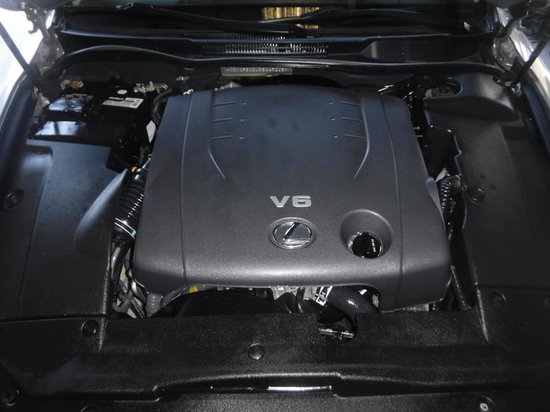 Lexus IS 250 RWD 2011