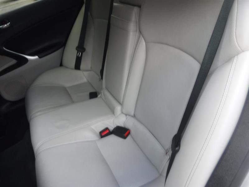 Lexus IS 250 RWD 2011
