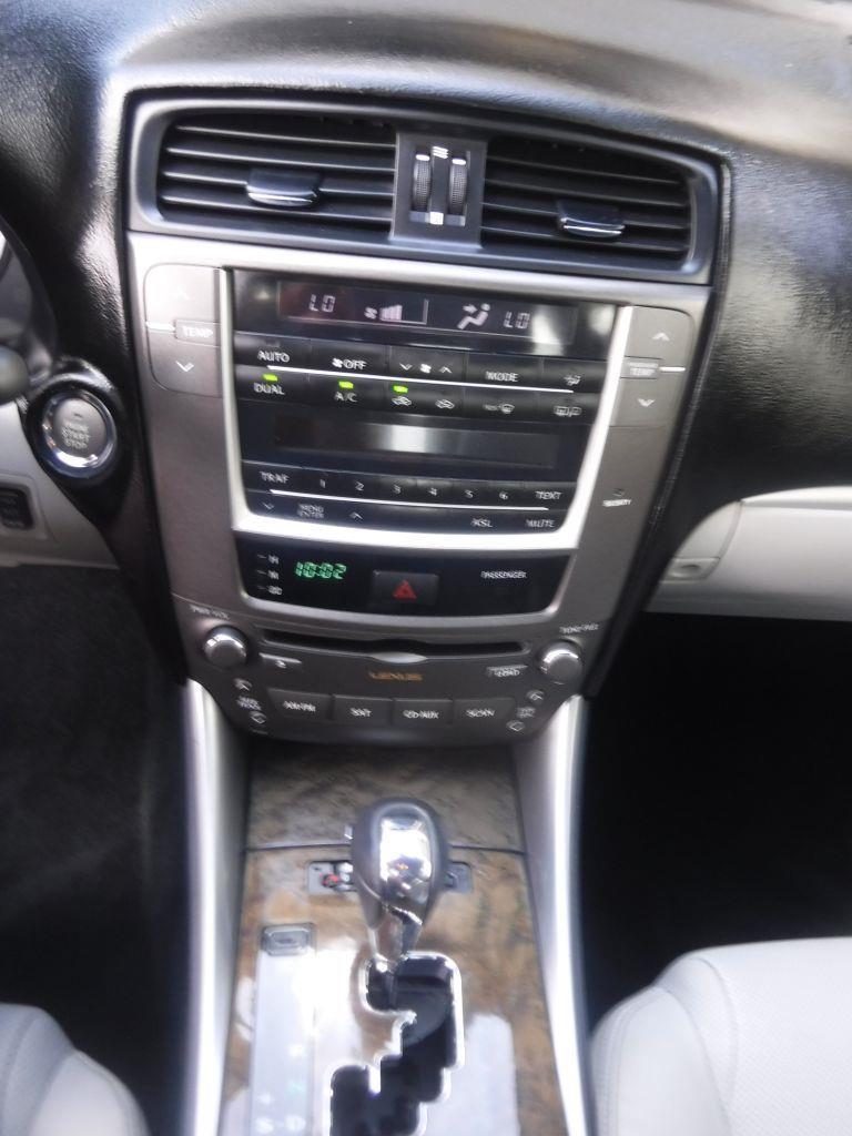 Lexus IS 250 RWD 2011