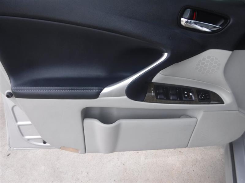 Lexus IS 250 RWD 2011