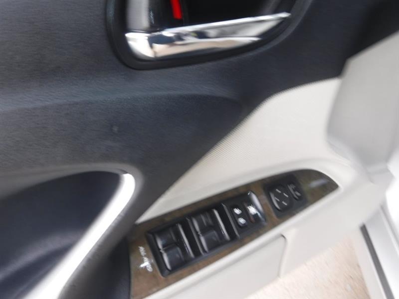 Lexus IS 250 RWD 2011