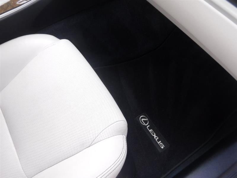Lexus IS 250 RWD 2011