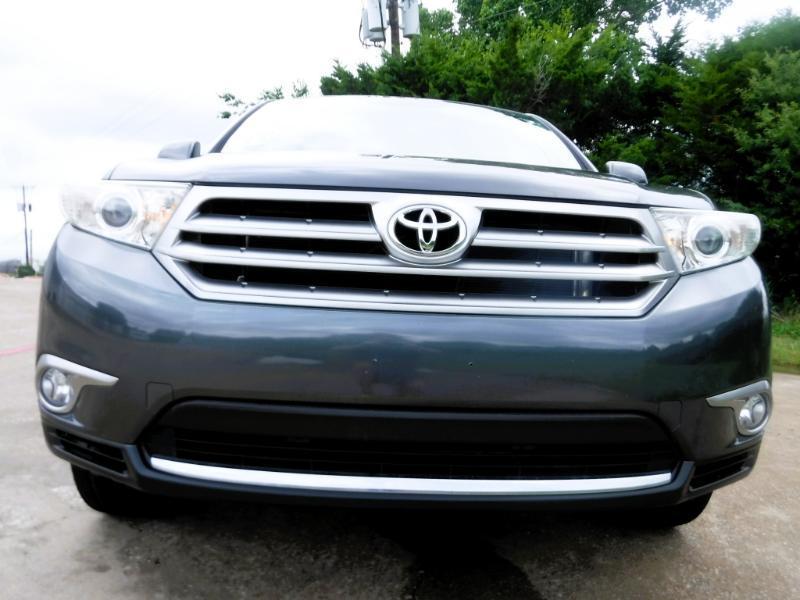 Toyota Highlander Limited 2WD 2012