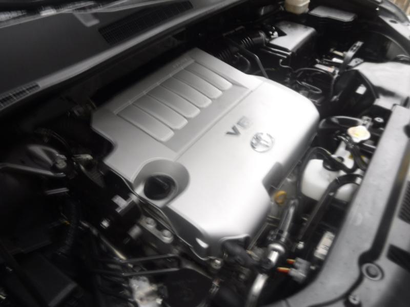 Toyota Highlander Limited 2WD 2012