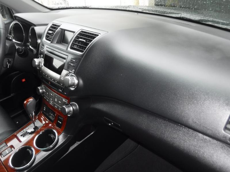Toyota Highlander Limited 2WD 2012