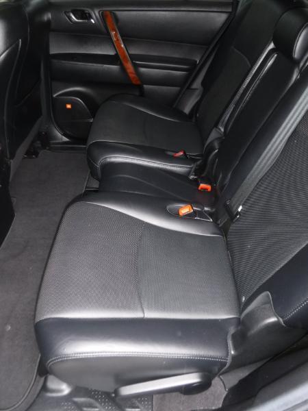Toyota Highlander Limited 2WD 2012