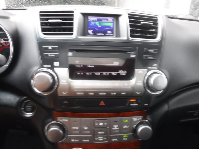 Toyota Highlander Limited 2WD 2012