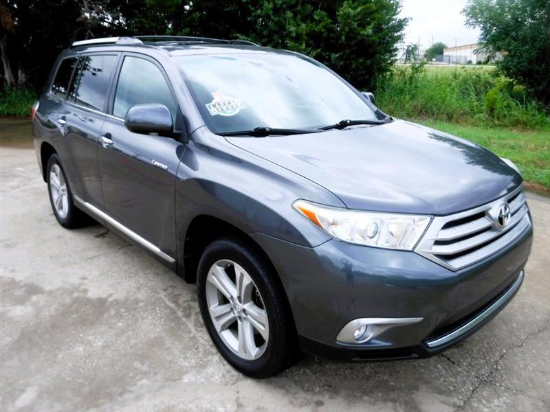 Toyota Highlander Limited 2WD 2012