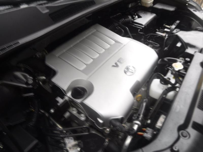 Toyota Highlander Limited 2WD 2012