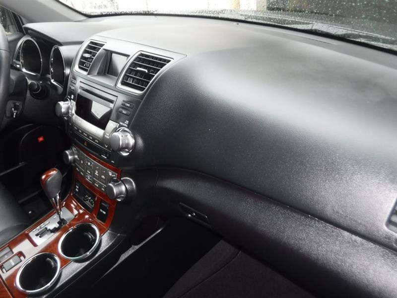 Toyota Highlander Limited 2WD 2012