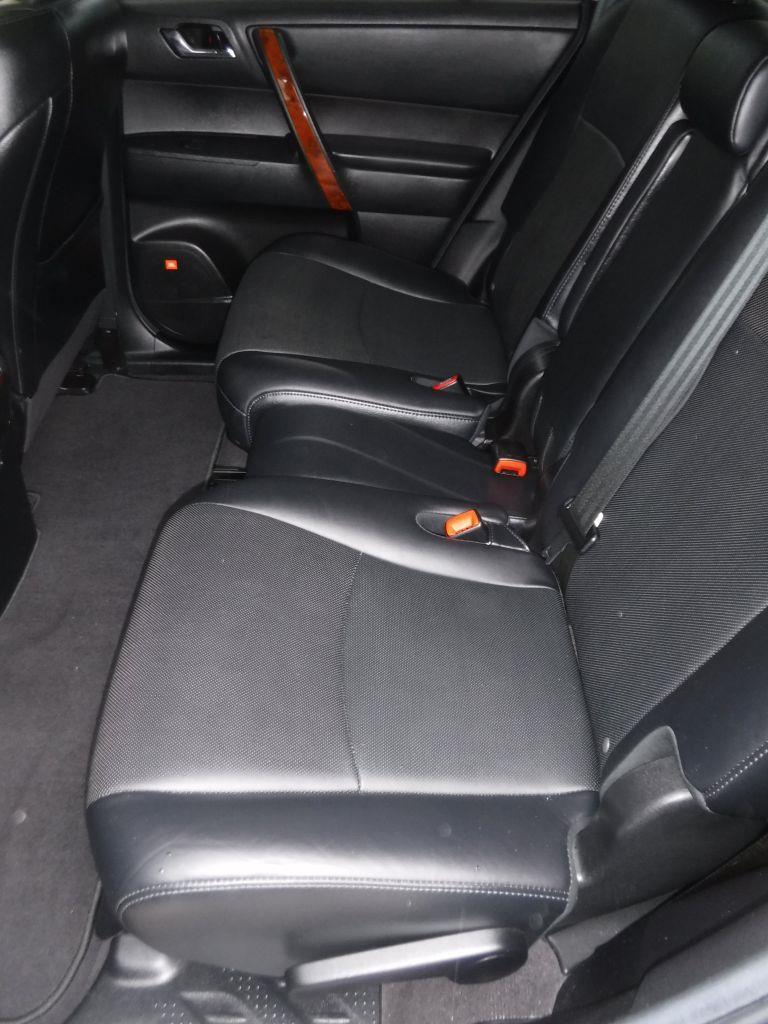 Toyota Highlander Limited 2WD 2012