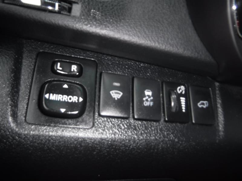 Toyota Highlander Limited 2WD 2012