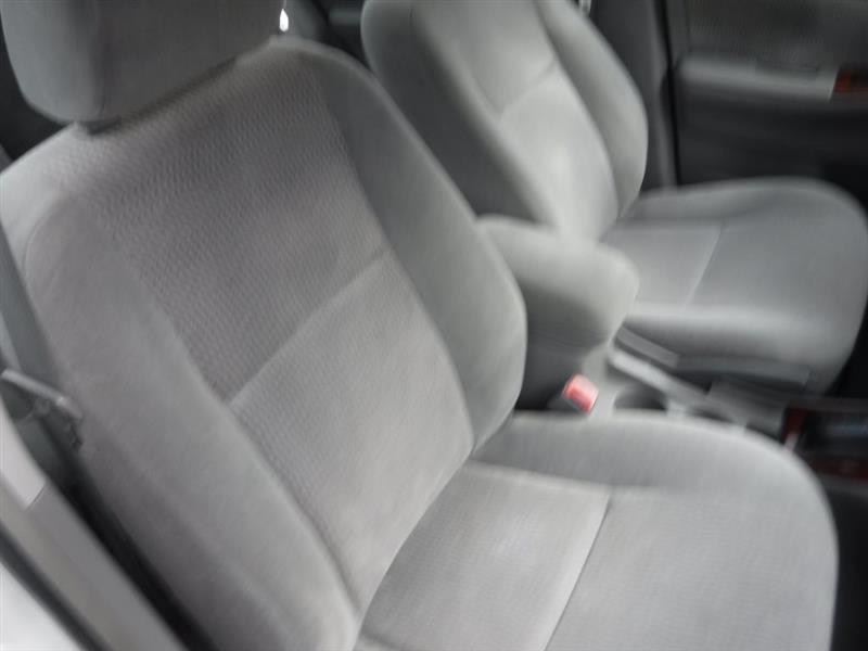 Toyota Corolla LE 2006
